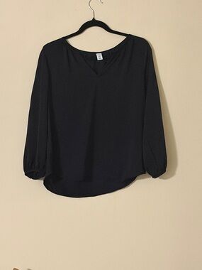 Old Navy Black V-Neck Long Sleeve Blouse